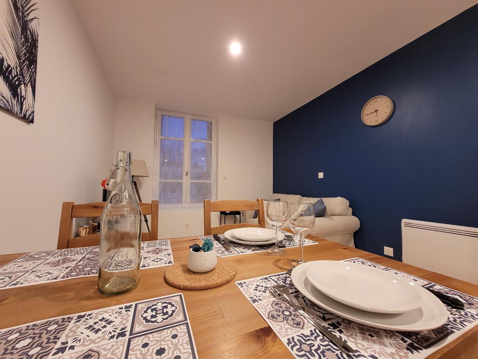 T2 Spacieux Centre-Ville Feurs Ngoại thất bức ảnh